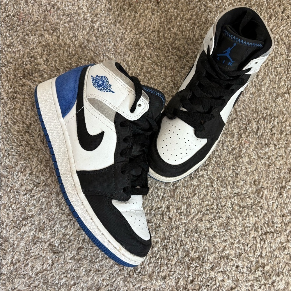 Nike Jordan 1 Mid SE Royal Black Toe 2020 kids sneakers size 4Y